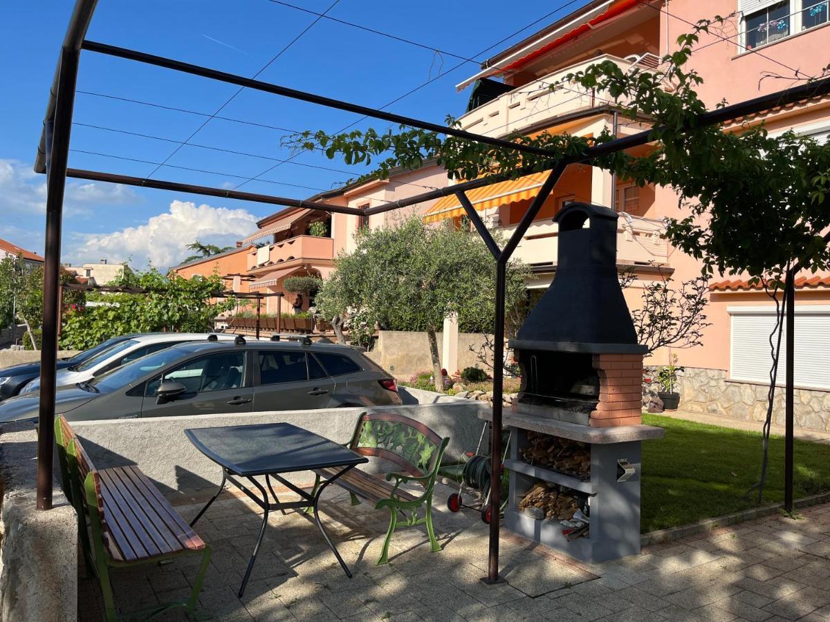 Apartman Ruza Krk Town Exterior foto
